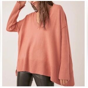 FREE PEOPLE ORION TUNIC SWEATER IN LIGHTEST ROSE